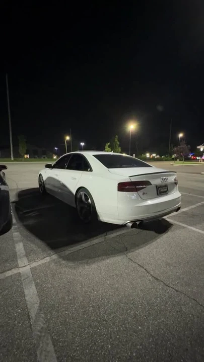 2015 Audi D4 S8 - Image 4 of 12