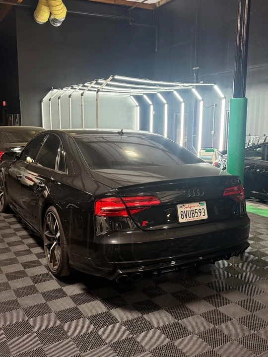 2015 Audi D4 S8 - Image 2 of 4