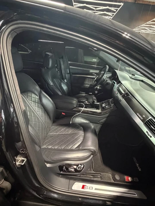 2015 Audi D4 S8 - Image 3 of 4