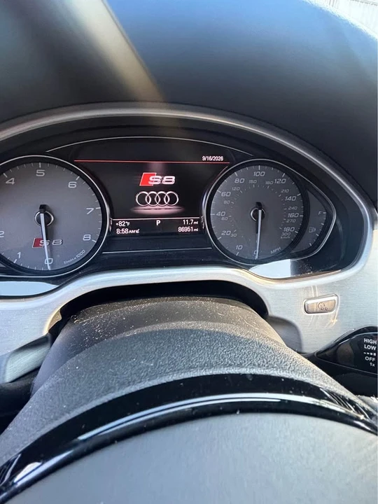 2015 Audi D4 S8 - Image 5 of 7