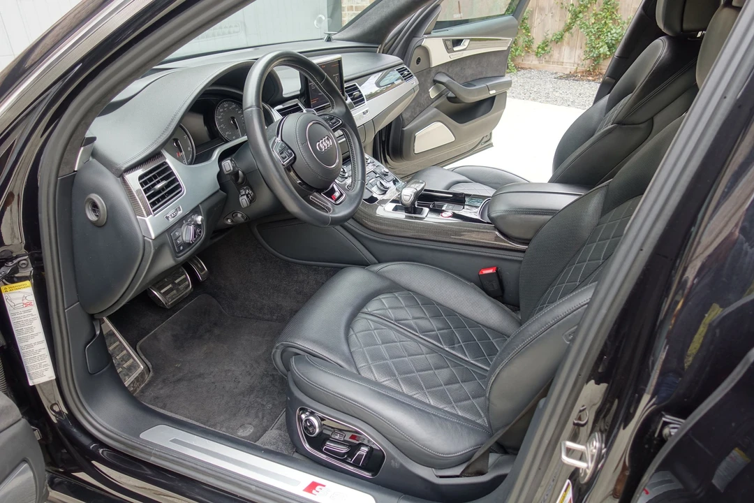 2015 Audi D4 S8 - Image 12 of 14