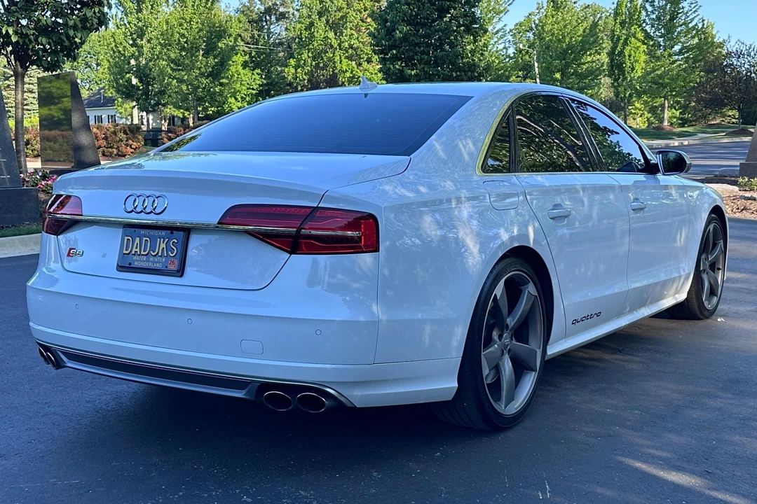 2015 Audi D4 S8 - Image 4 of 31