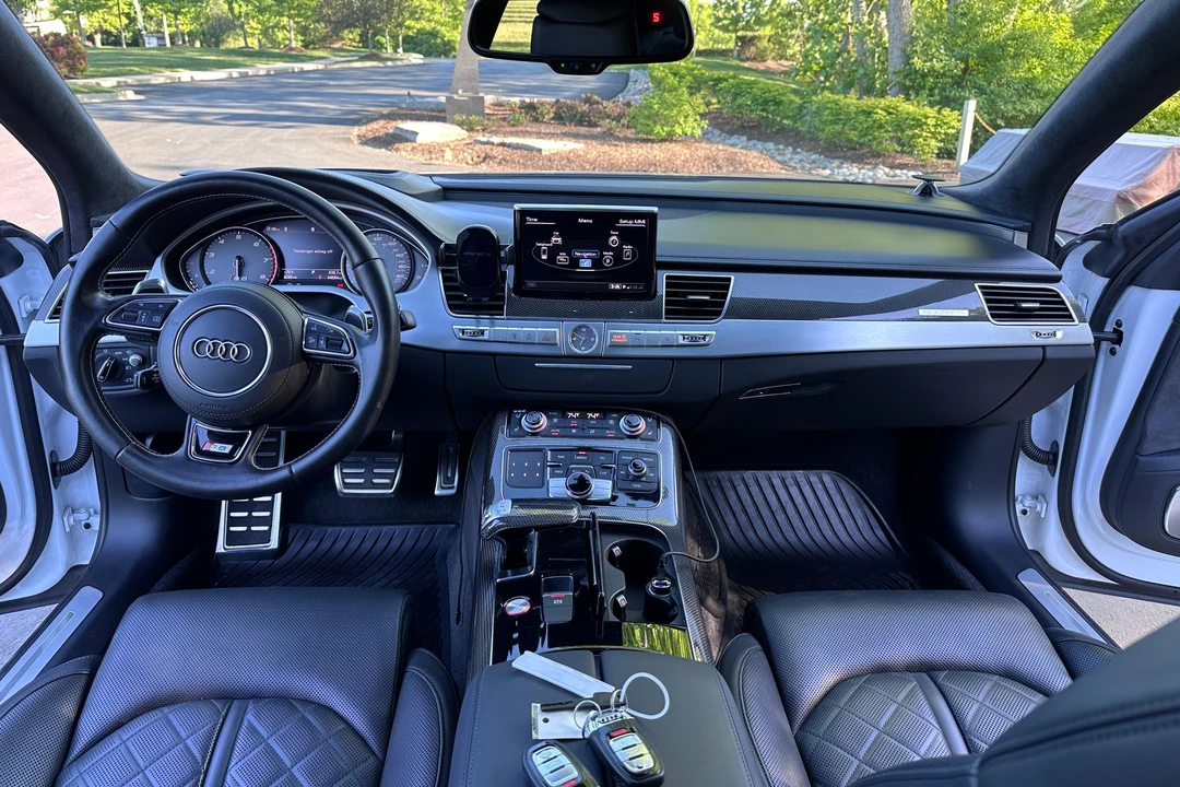 2015 Audi D4 S8 - Image 27 of 31