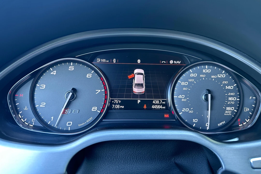 2015 Audi D4 S8 - Image 30 of 31