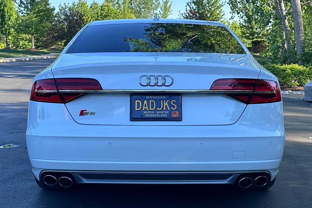 2015 Audi D4 S8 - Image 5 of 31