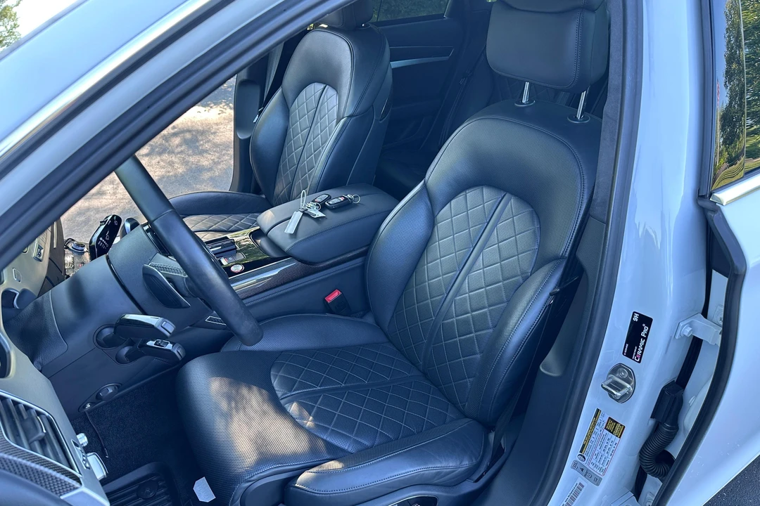 2015 Audi D4 S8 - Image 28 of 31