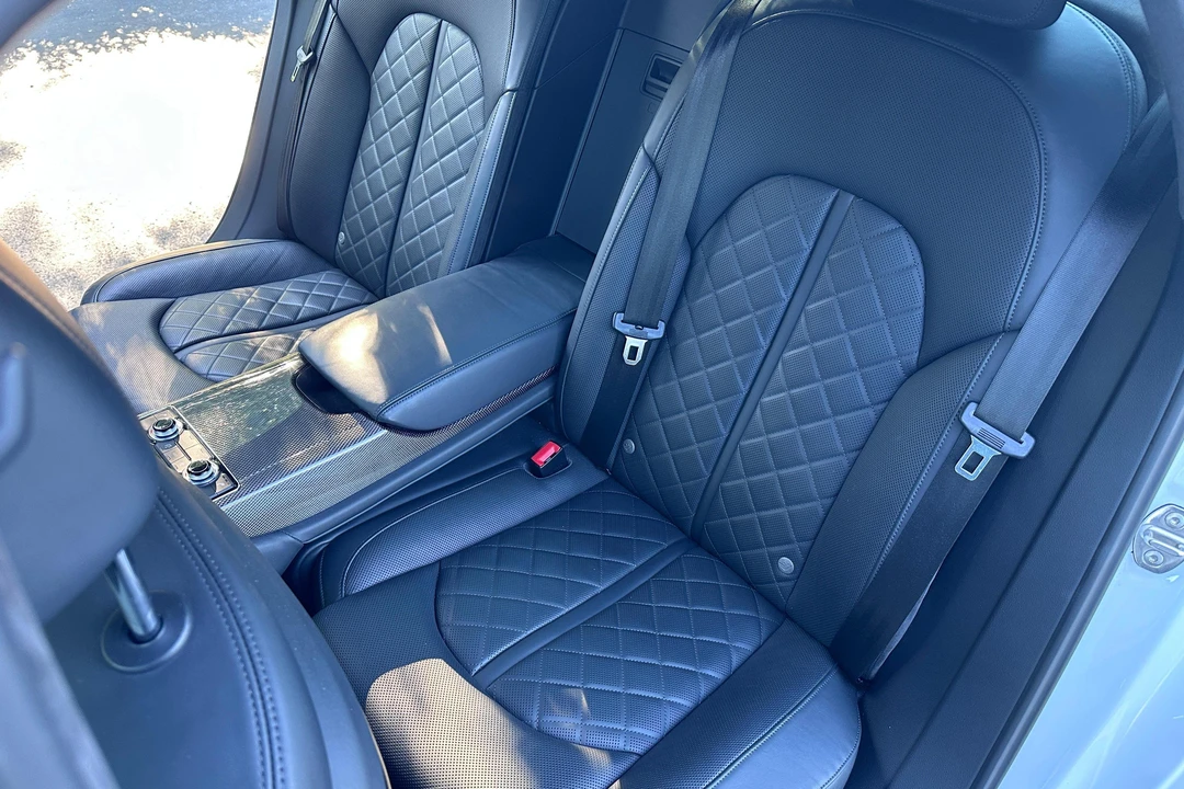 2015 Audi D4 S8 - Image 29 of 31