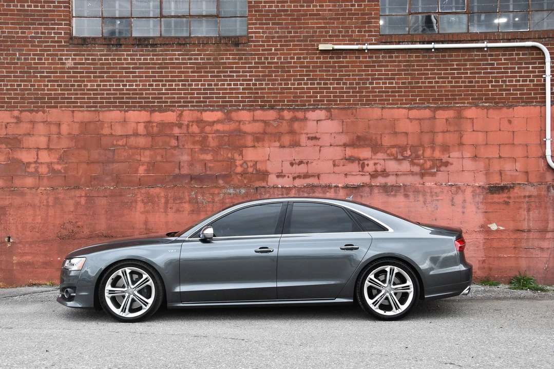 2015 Audi D4 S8 - Image 9 of 31
