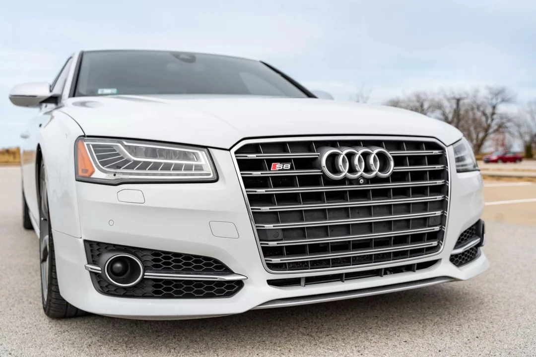 2015 Audi D4 S8 - Image 6 of 31