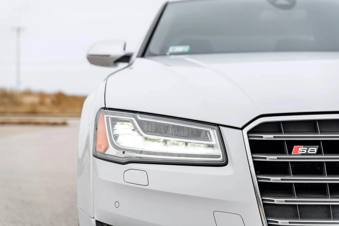 2015 Audi D4 S8 - Image 15 of 31