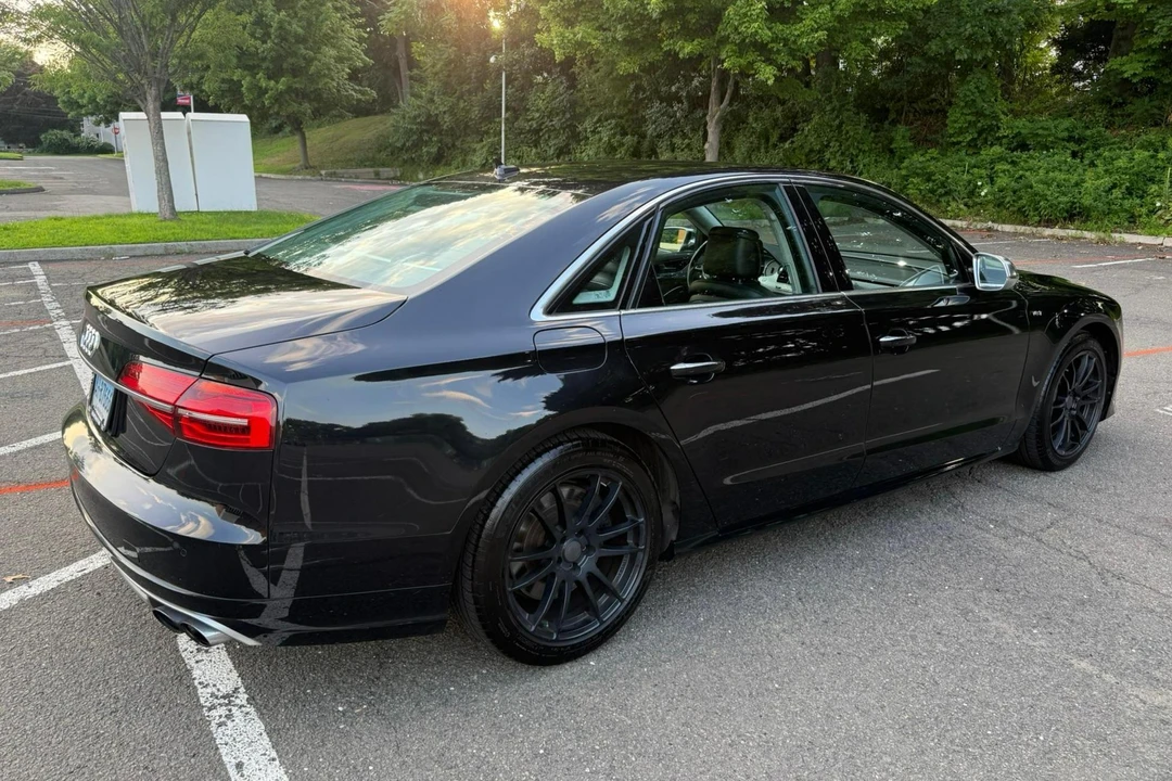 2015 Audi D4 S8 - Image 4 of 31