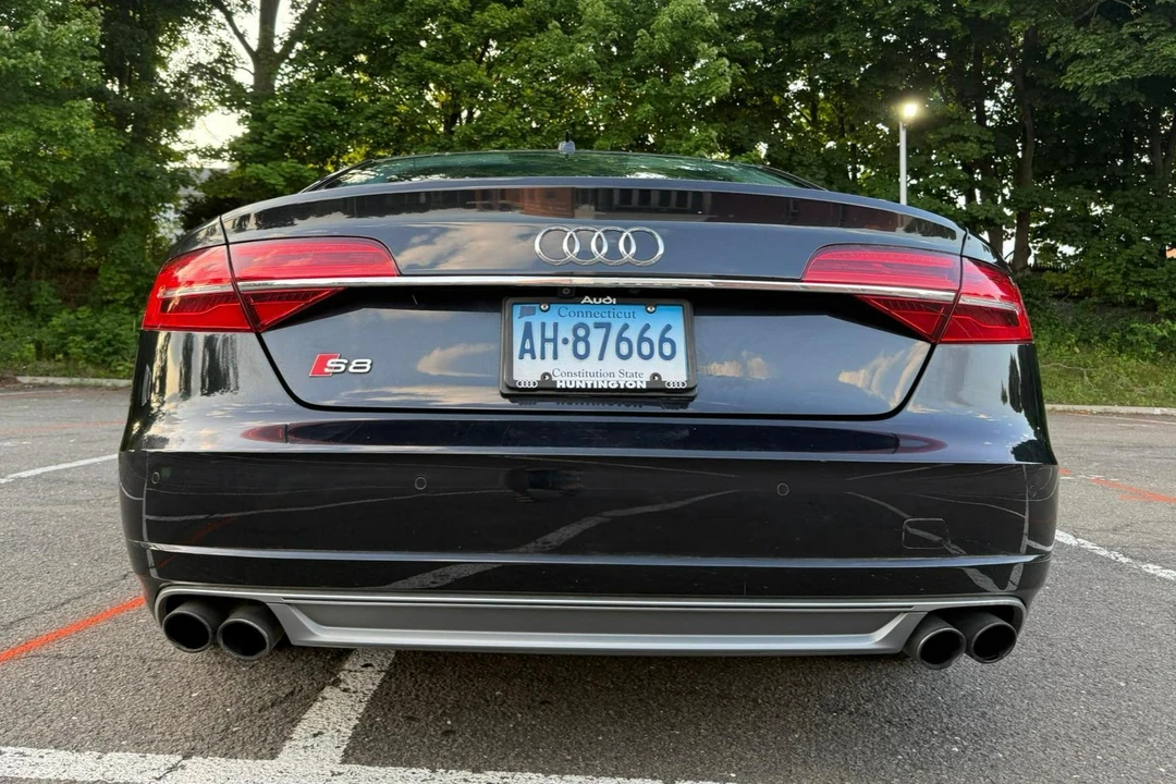 2015 Audi D4 S8 - Image 5 of 31