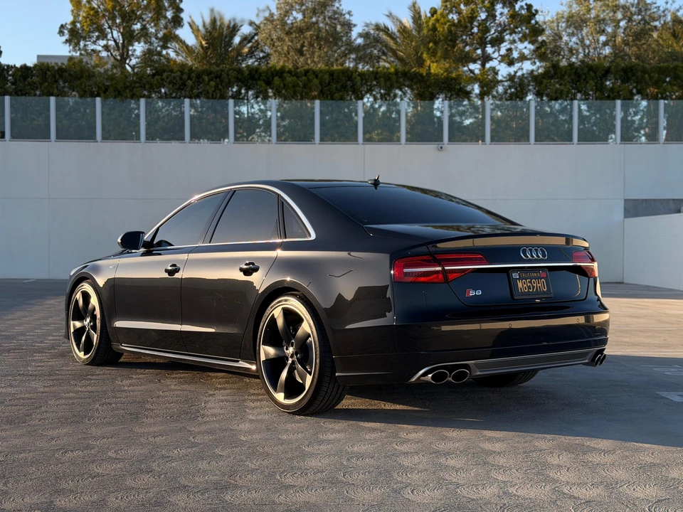 2015 Audi D4 S8 - Image 7 of 31
