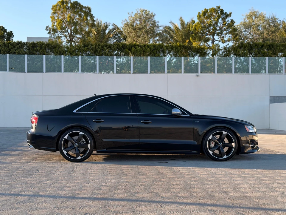 2015 Audi D4 S8 - Image 9 of 31