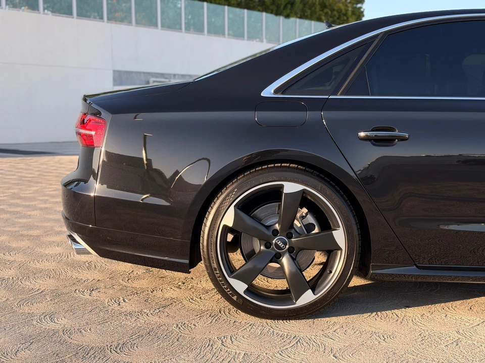 2015 Audi D4 S8 - Image 27 of 31
