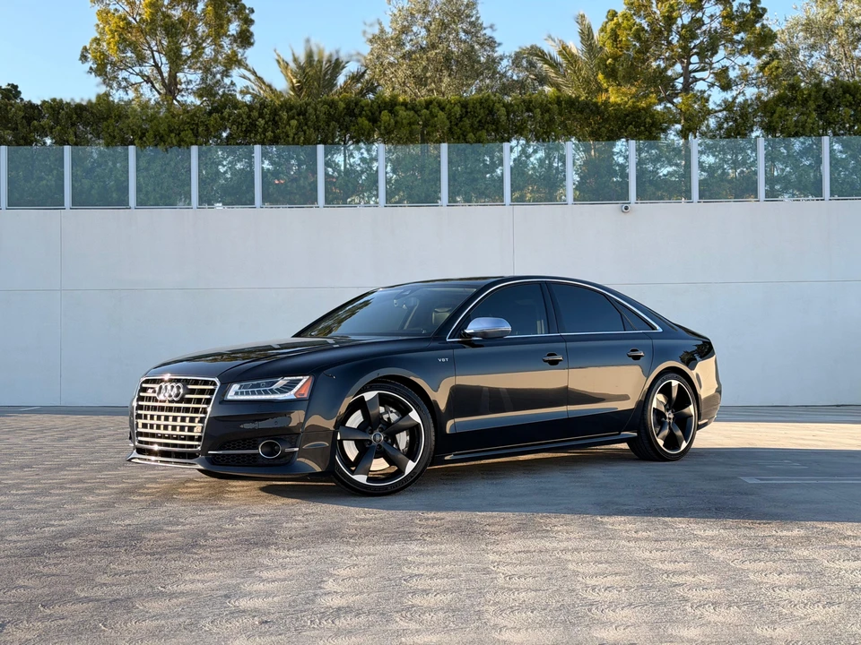 2015 Audi D4 S8 - Image 6 of 31