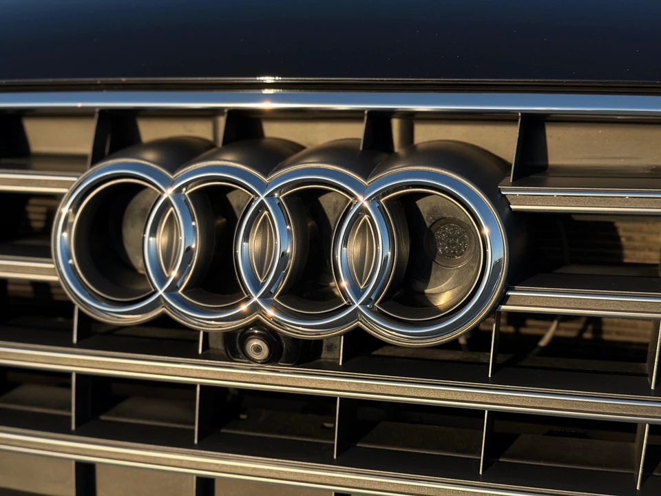 2015 Audi D4 S8 - Image 15 of 31