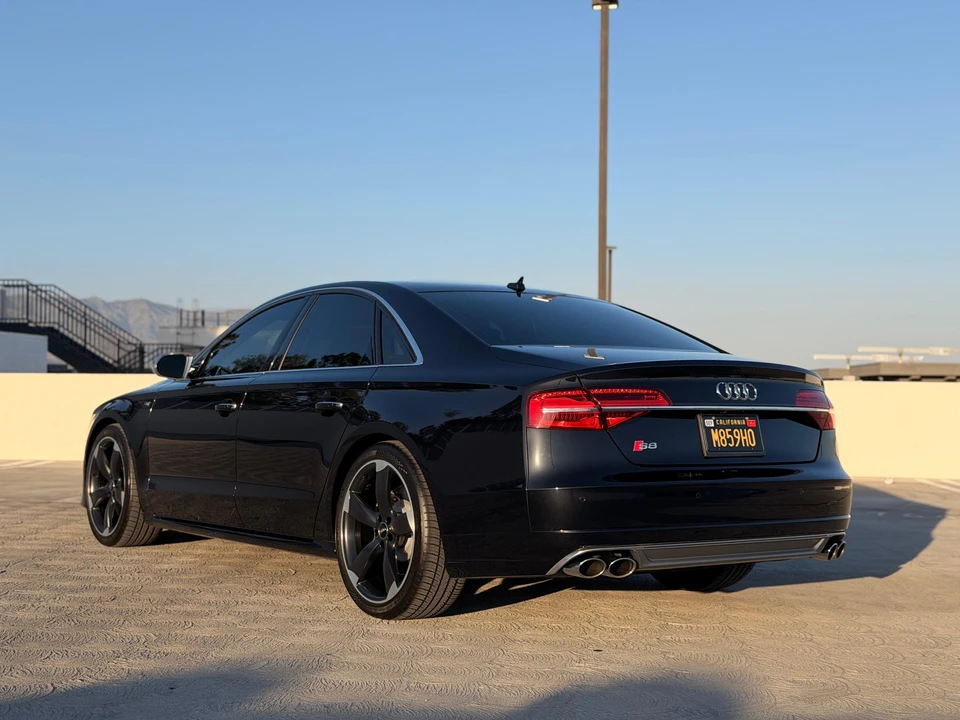 2015 Audi D4 S8 - Image 8 of 31