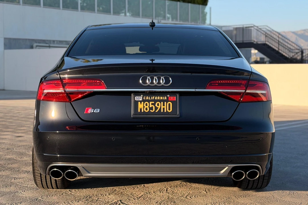 2015 Audi D4 S8 - Image 5 of 31