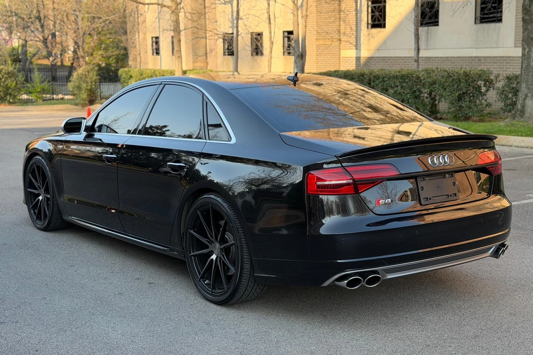 2015 Audi D4 S8 - Image 4 of 31