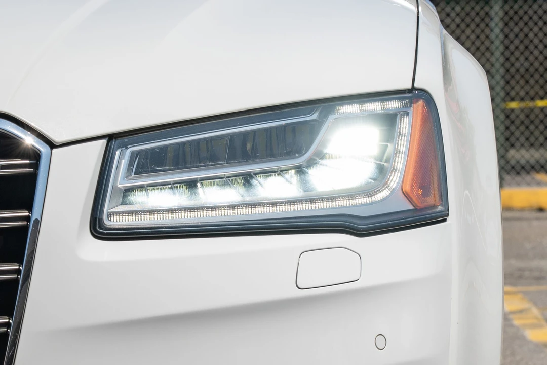 2015 Audi D4 S8 - Image 15 of 31