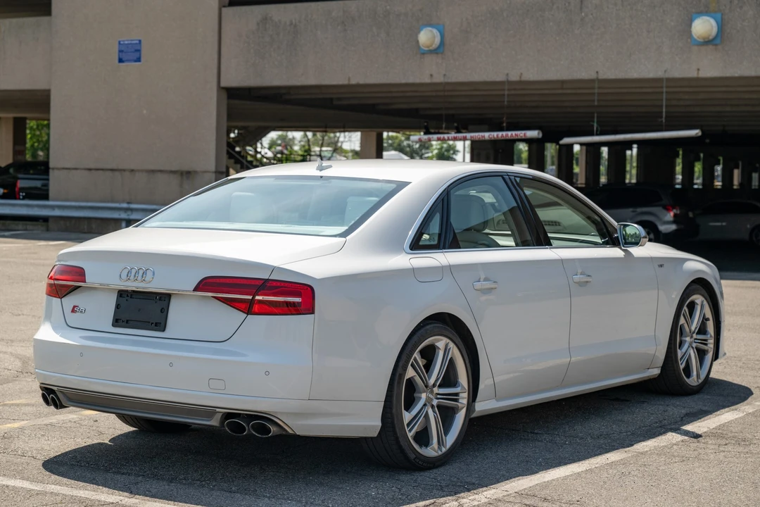 2015 Audi D4 S8 - Image 5 of 31