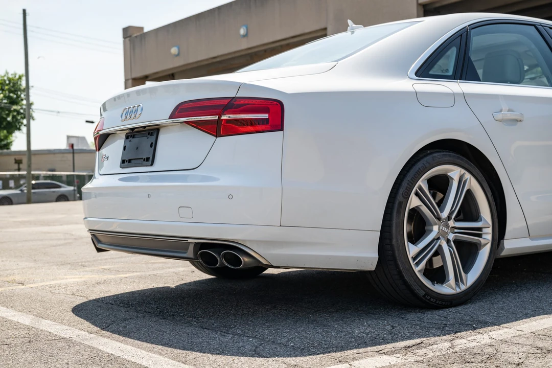 2015 Audi D4 S8 - Image 26 of 31