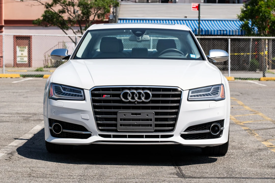 2015 Audi D4 S8 - Image 2 of 31