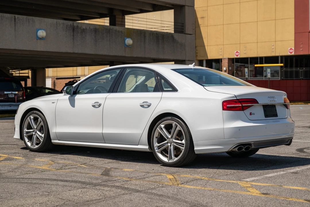 2015 Audi D4 S8 - Image 8 of 31