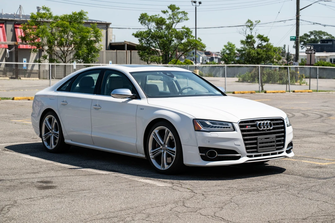 2015 Audi D4 S8 - Image 3 of 31