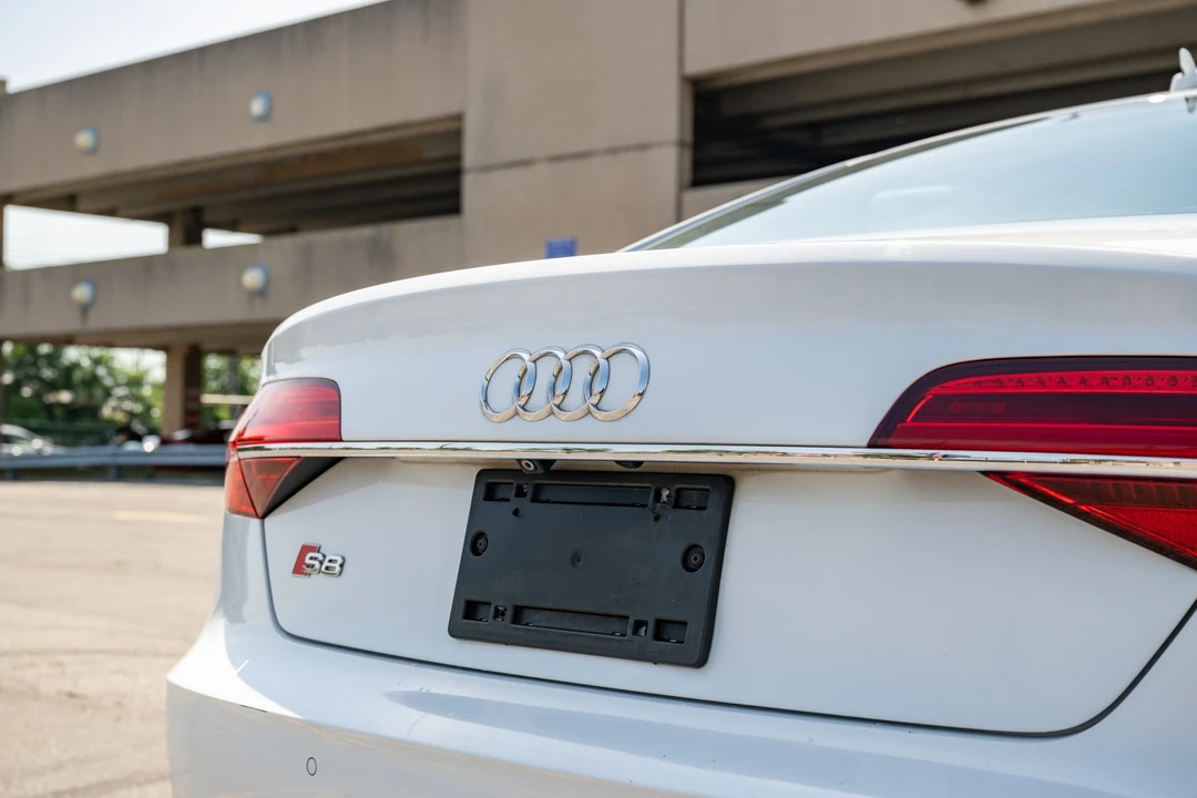 2015 Audi D4 S8 - Image 27 of 31