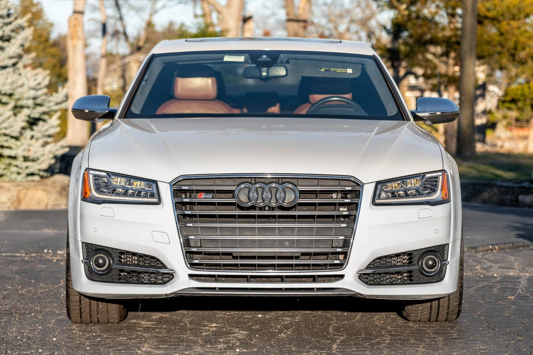 2015 Audi D4 S8 - Image 9 of 31