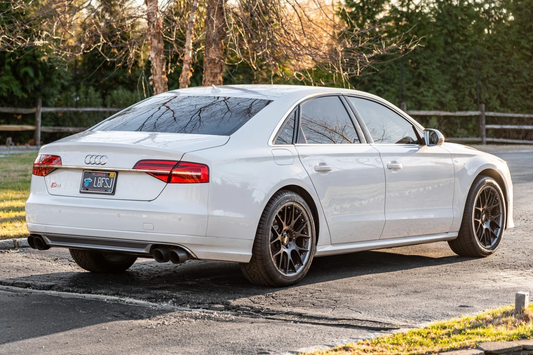 2015 Audi D4 S8 - Image 6 of 31