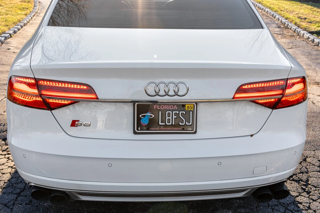 2015 Audi D4 S8 - Image 15 of 31