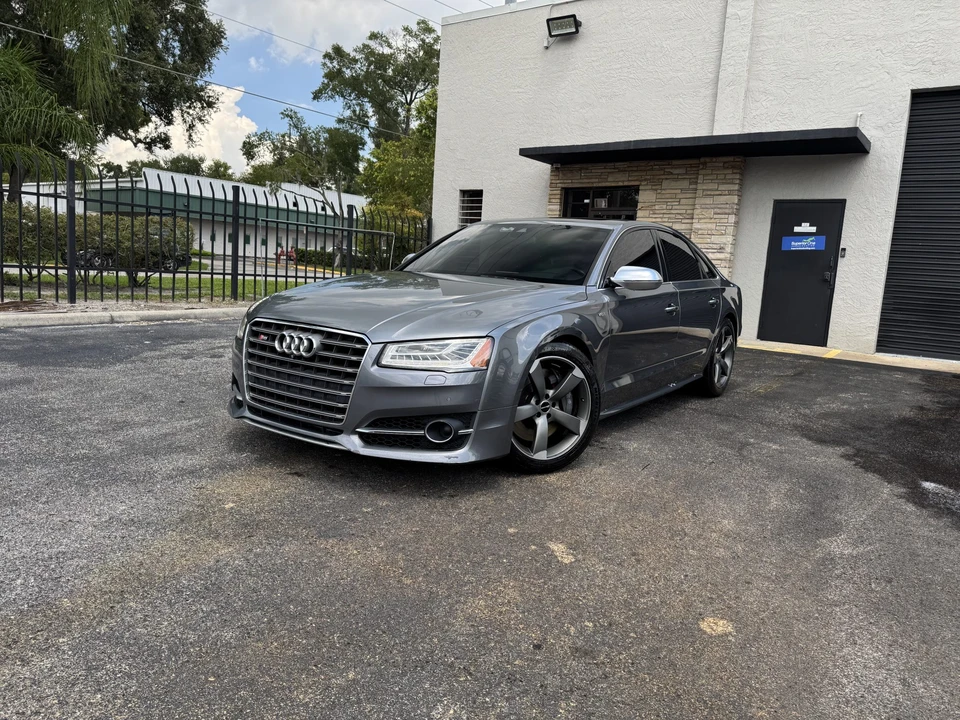 2015 Audi D4 S8 - Image 9 of 31