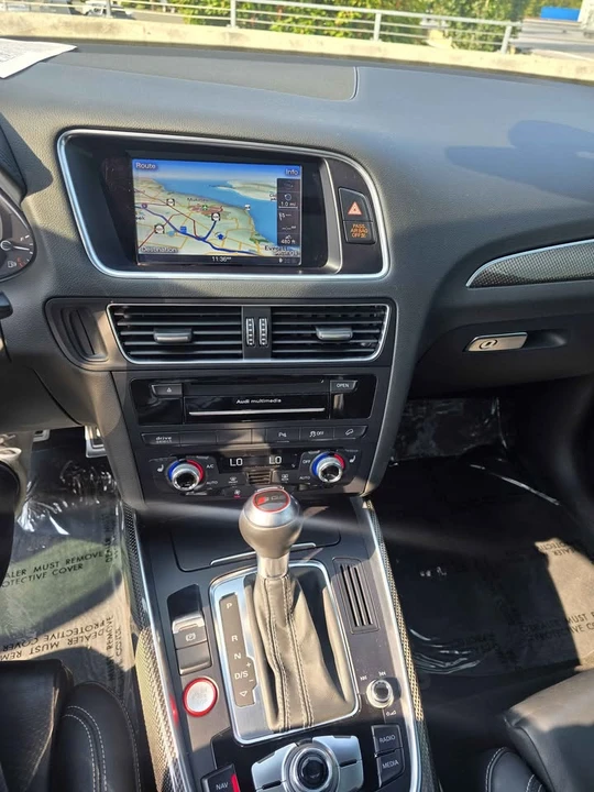 2015 Audi 8R SQ5 - Image 9 of 14