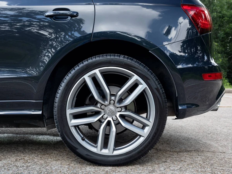2015 Audi 8R SQ5 - Image 12 of 24