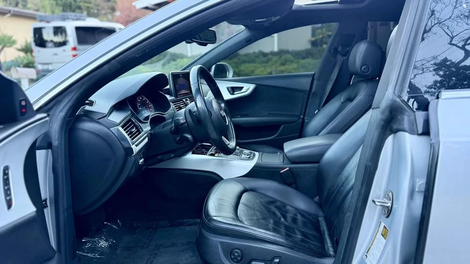 2015 Audi C7 A7 - Image 7 of 17