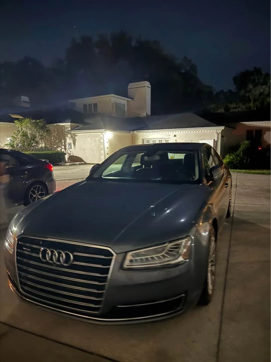 2015 Audi D4 A8 - Image 2 of 4