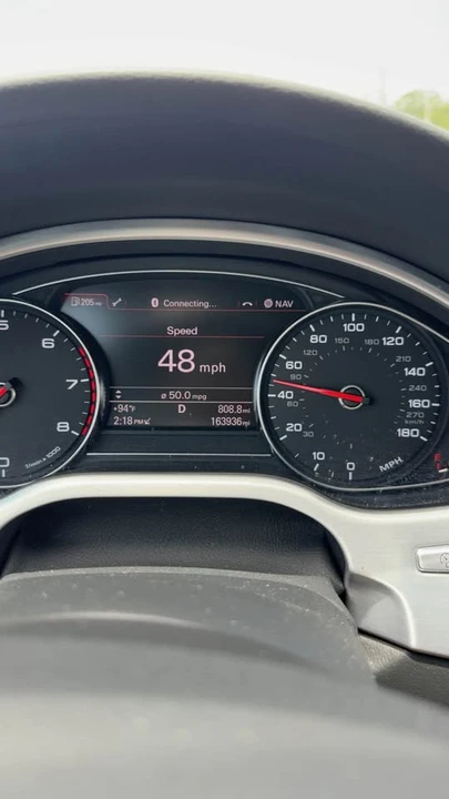 2015 Audi D4 A8 - Image 3 of 4
