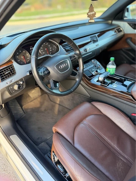 2015 Audi D4 A8 - Image 9 of 16