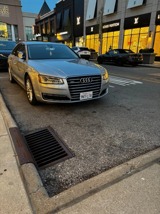2015 Audi D4 A8 - Image 2 of 10