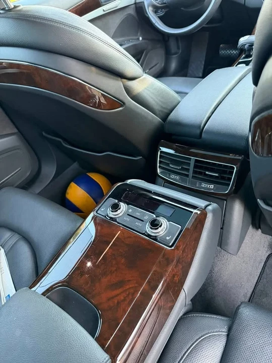 2015 Audi D4 A8 - Image 11 of 20