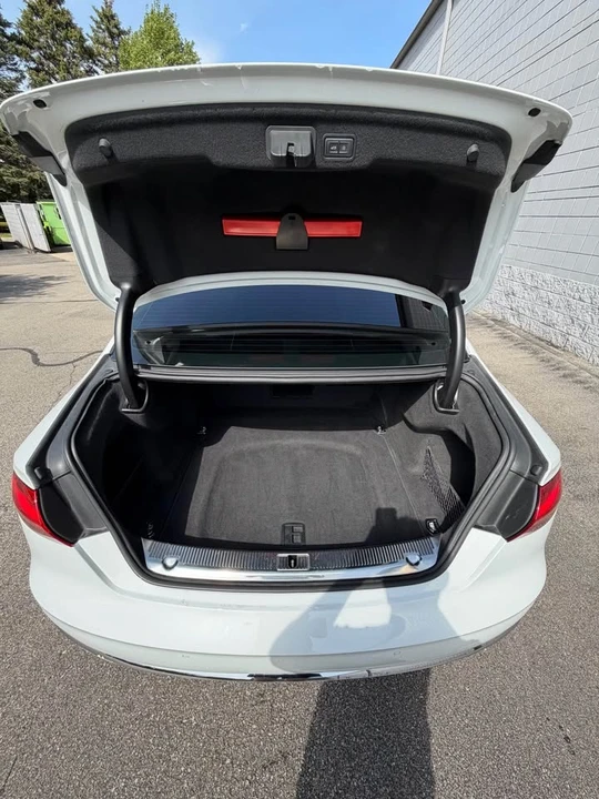 2015 Audi D4 A8 - Image 13 of 16