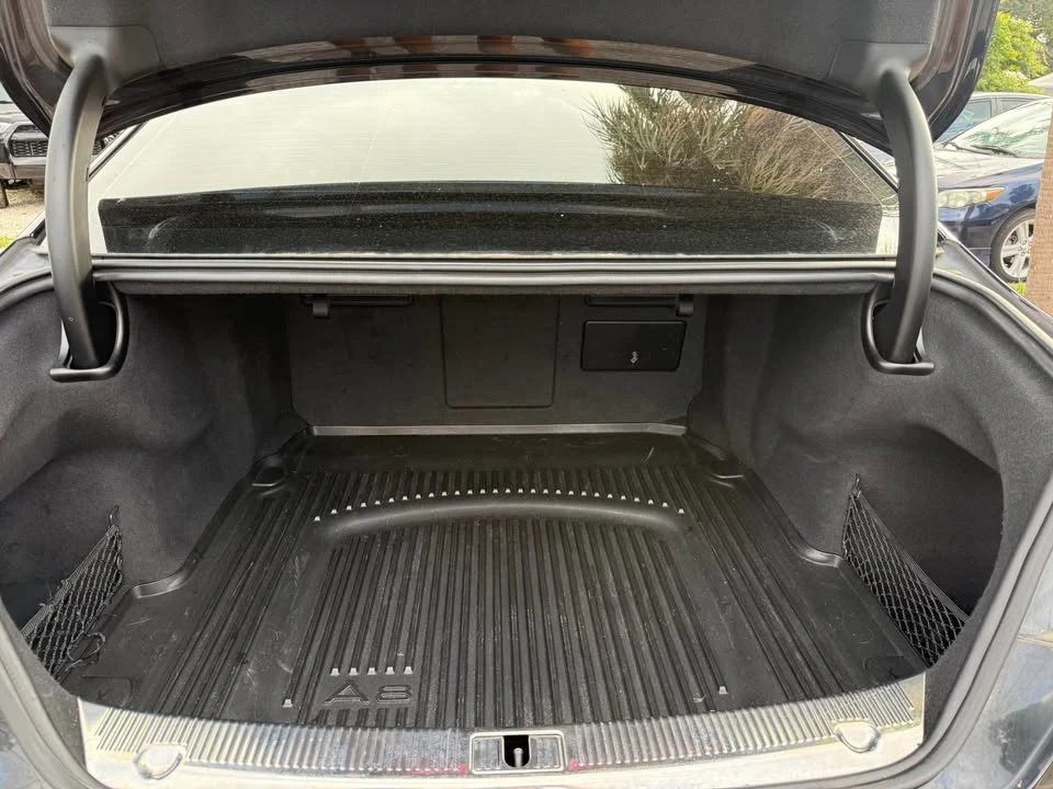 2015 Audi D4 A8 - Image 8 of 12