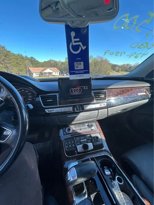 2015 Audi D4 A8 - Image 7 of 10