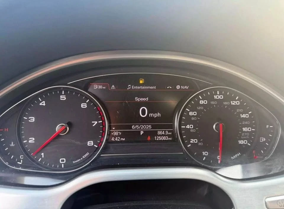 2015 Audi D4 A8 - Image 9 of 18