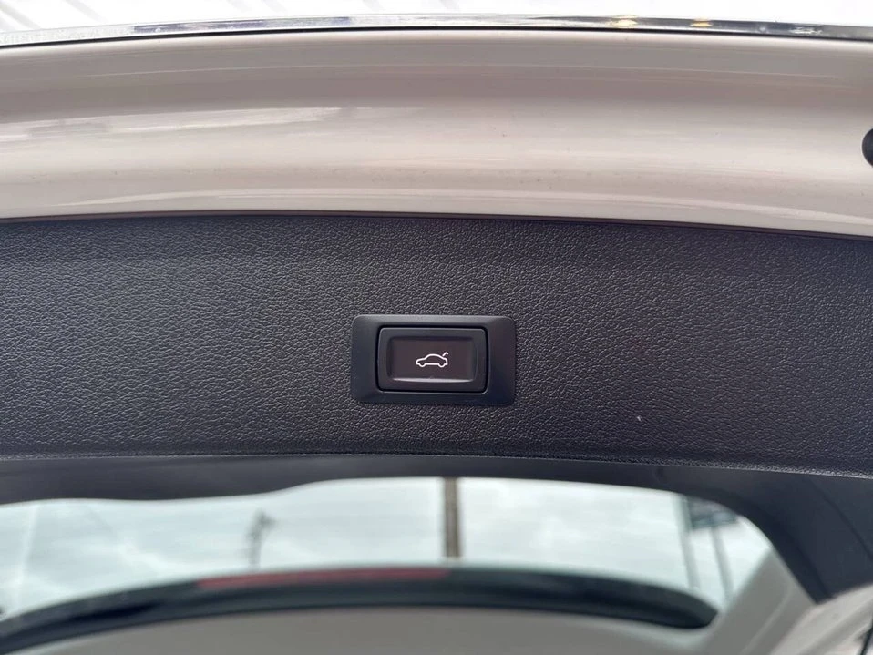 2015 Audi 8R Q5 - Image 13 of 20