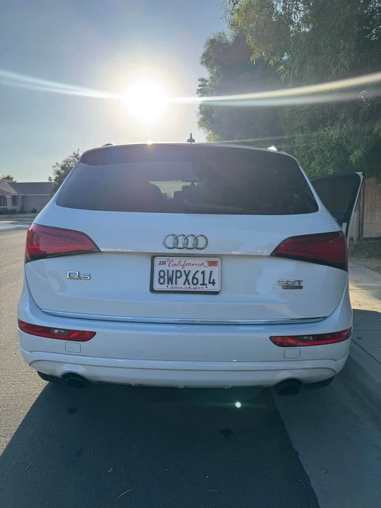 2015 Audi 8R Q5 - Image 2 of 17