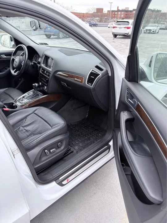 2015 Audi 8R Q5 - Image 9 of 17
